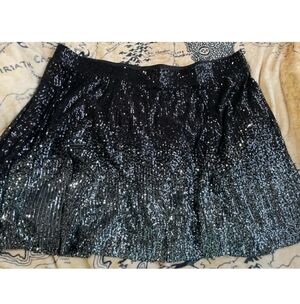 NWT Torrid Size 5 Black Sequence Skirt